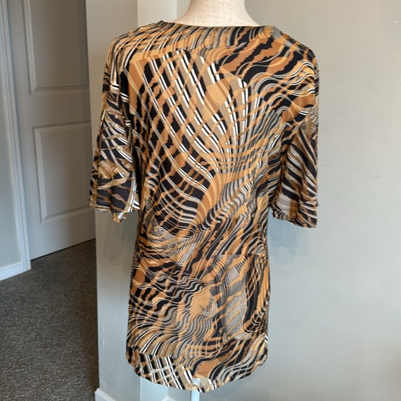 ANNE KLEIN -NWT Animal print wrap top - Picture 2 of 6